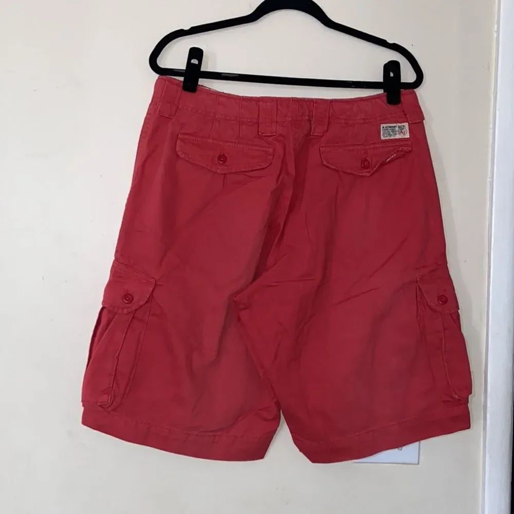 VTG, Y2K AMERICAN LIVING MEN CARGO SHORTS COLOR SALMON SHORT SIZE 33